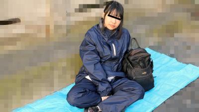 10mu 011921_01 Ayase Yui Backpacker Homeless Girl