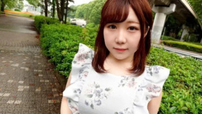 896 溫柔大胸服飾店員中出兩次