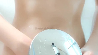 最美極品 爆 乳 女 神 『 香 草 少 女 』 05月 新 作  浴 室 裏 的 故 事   浴 室 全 裸   玩 美 乳 粉 穴 噴 水(Sex)